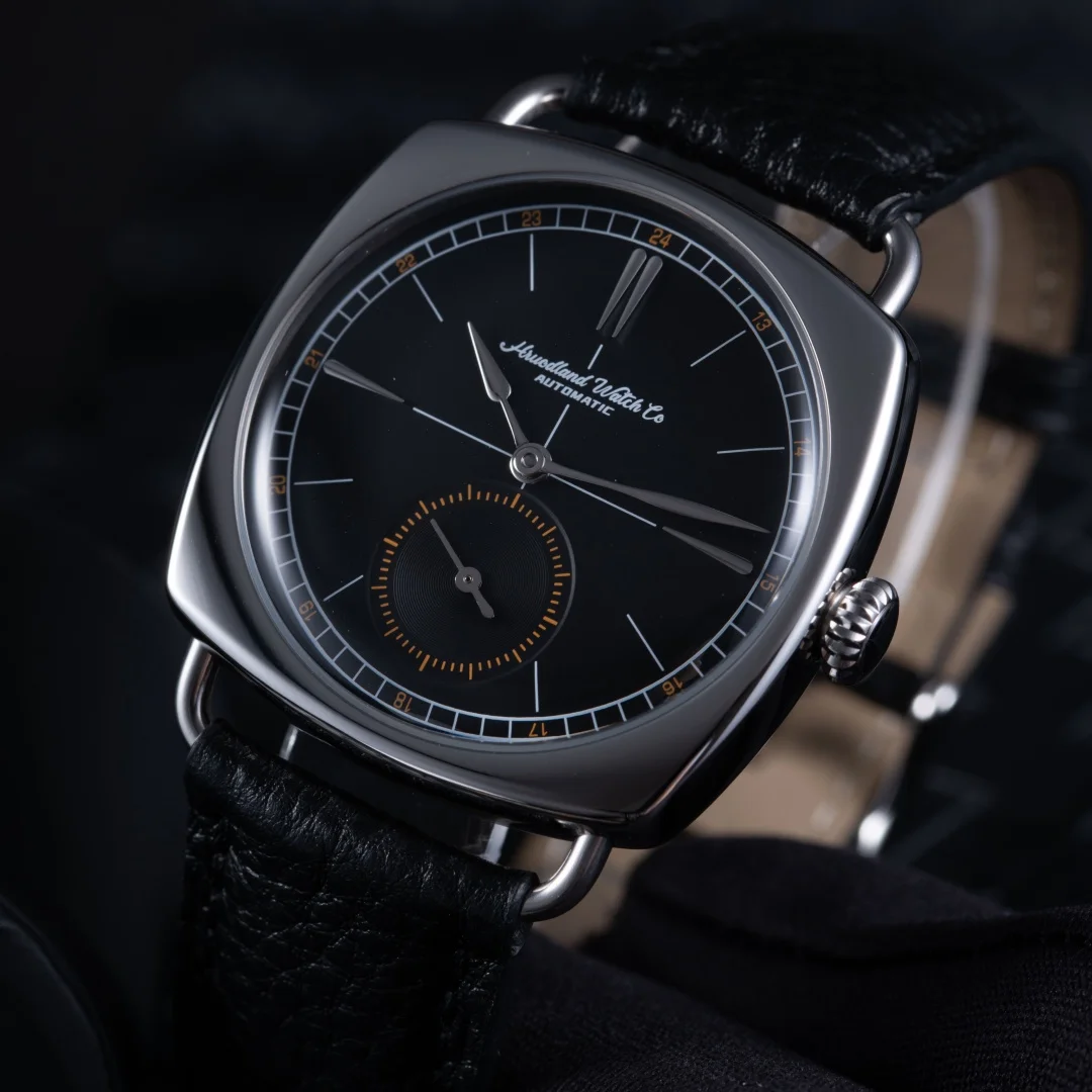 Hruodland 2025 mechanisch here - Tide Watch Surf recensie en prijs
